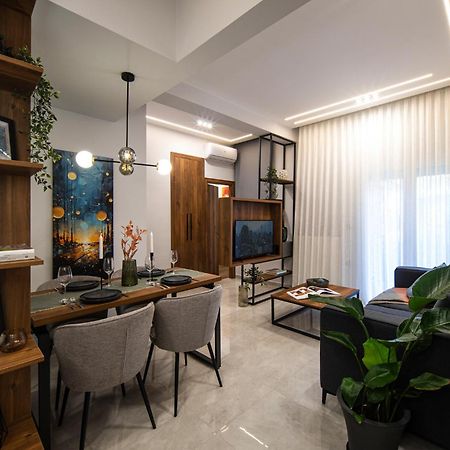 P Deluxe Suites 8 Thessaloniki Exterior photo